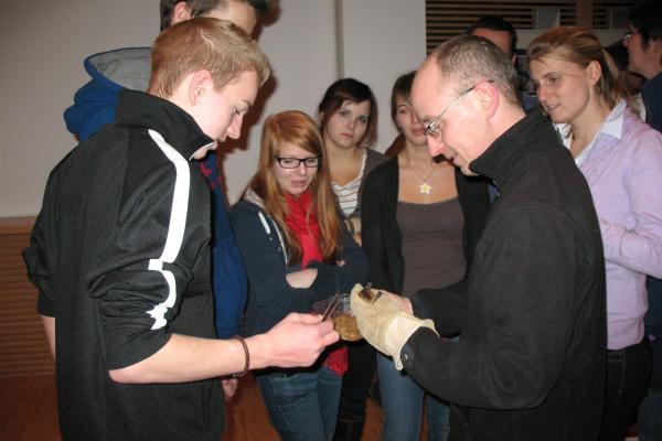 Mittels Workshops wurde das Verständnis für Fledermäuse bei den SchülerInnen geweckt.