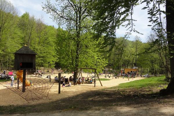 Spielplatz im Naturpark Sparbach