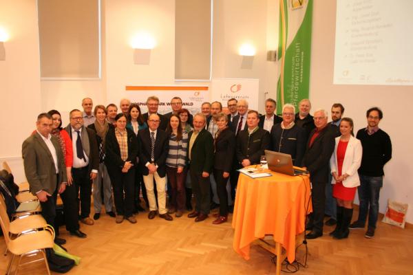 Im Februar 2016 fand das erste Biosphärenpark-BotschafterInnen Treffen statt. Beim Tag der offenen Tür im November 2016 trafen die Biosphärenpark-BotschafterInnen wein weiteres Mal zusammen. Erstmals hat jede Gemeinde/jeder Bezirk eine/n Biosphärenpark-BotschafterIn.