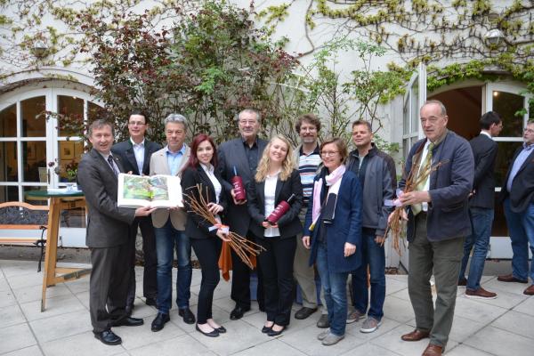 Im April 2016 organisierte das Biosphärenpark Wienerwald Management in Kooperation mit der Stadtgemeinde Mödling und den Schülerinnen der Wein und Obstbau Fachschule Krems, Anna Seper und Astrid Schneeweis einen abwechslungsreichen Abend unter dem Motto „Juwele der Weinbaulandschaft“.