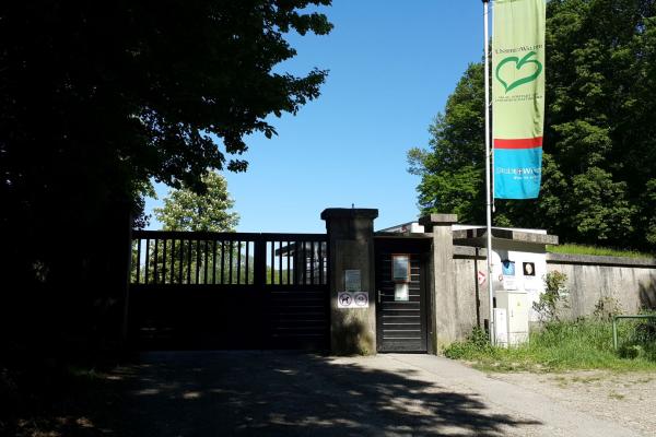 Zugang zum Lainzer Tiergarten beim Laaber Tor.