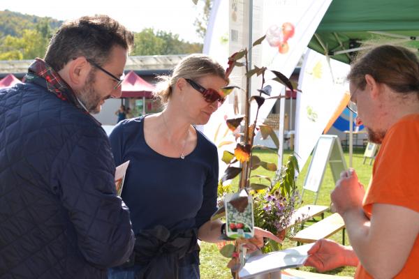 Infos rund um das Thema Obst erwartete die interessieren BesucherInnen am Obstbaumtag in Neulengbach.