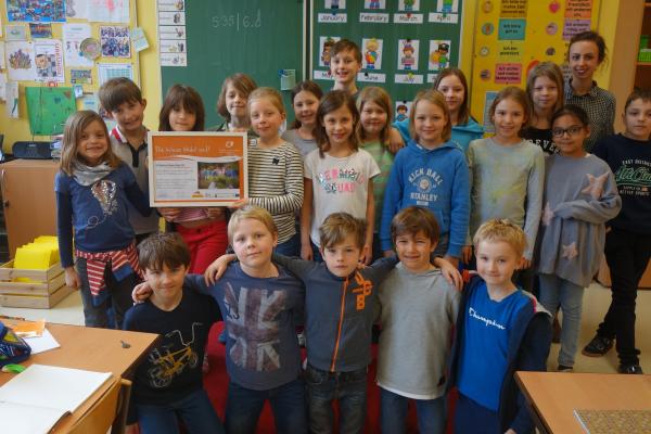 Die Kinder der 3b der VS Bischof Faber Platz in Währing mit Klassenlehrerin Katharina Ott.