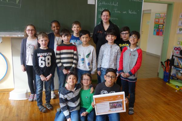 Die Kinder der 3b der VS Klettenhofergasse in Währing mit BPWW-Projektleiterin Mag.<sup>a</sup> Johanna Scheiblhofer.