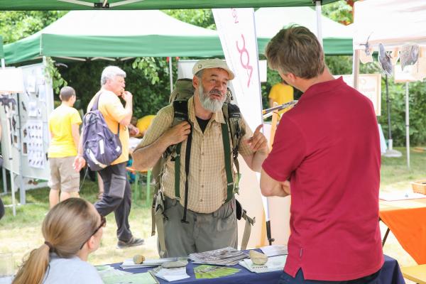 Bei den rund 30 Infoständen konnten sich Interessierte über die heimische Natur und den Biosphärenpark Wienerwald informieren.