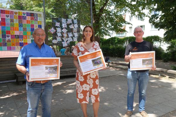 Bezirksvorsteherin-Stellvertreter Peter Jagsch, Direktorin Bettina El-Ansari-Girakhoo und Biosphärenpark-Direktor Andreas Weiß