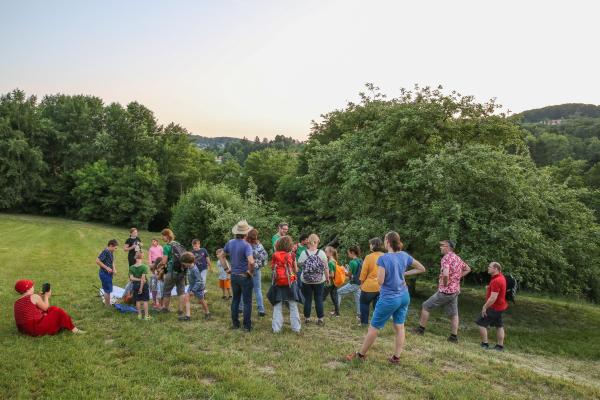 Auch das richtige Verhalten in Wald und Wiese wurde bei den Naturführungen besprochen.