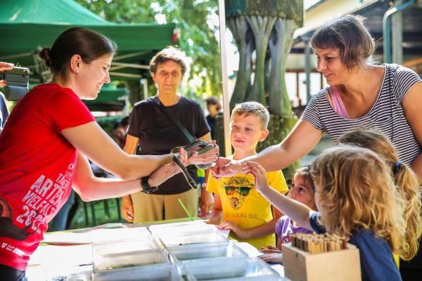 Bei 12 Infoständen konnten sich Interessierte über die heimische Natur und den Biosphärenpark Wienerwald informieren und mit Reptilien und Schnecken auf Tuchfühlung gehen. 