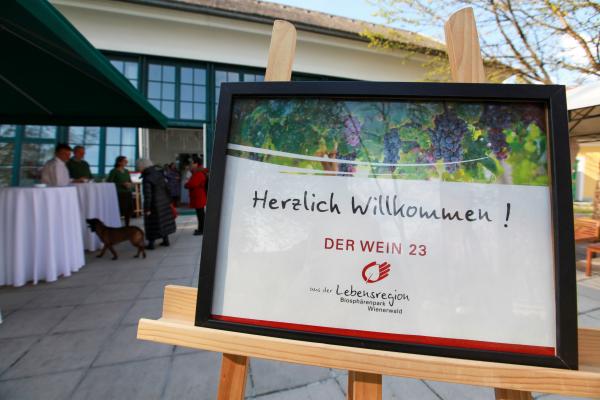 Herzlich Willkommen Schild