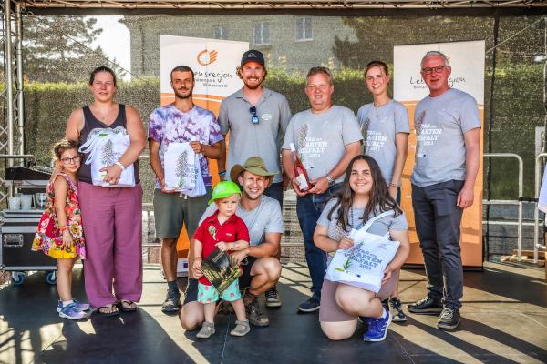 Gruppenfoto GewinnerInnen Artenschätzspiel