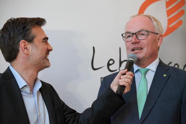 Moderator Clemens Kautzer, LH-Stv. Dr. Stephan Pernkopf
