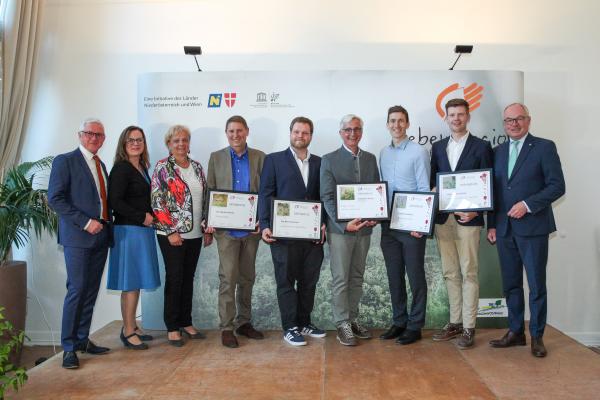 Gruppenfoto WinzerInnen aus dem Bezirk Mödling