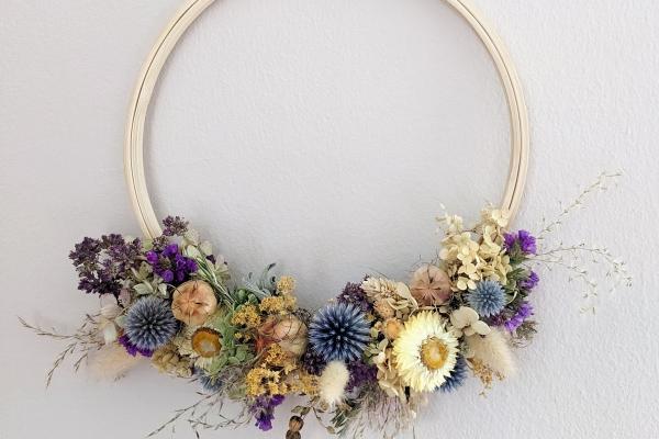 REif mit Trockenblumen
