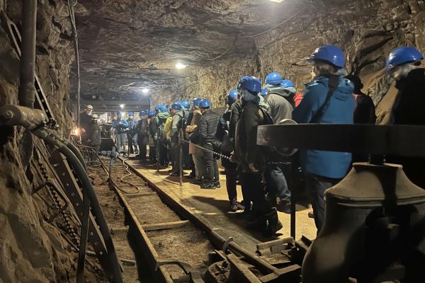 Personengruppe in Miene