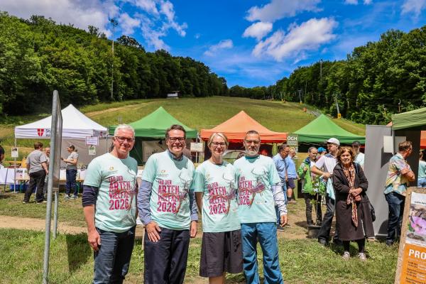 Biosphärenpark-Direktor Andreas Weiß, Wiener Klimastadtrat Jürgen Czernohorszky, Bezirksvorsteherin von Penzing Michaela Schüchner, Patrick Huber, Mountainbike Trailcenter / Hohe Wand Wiese