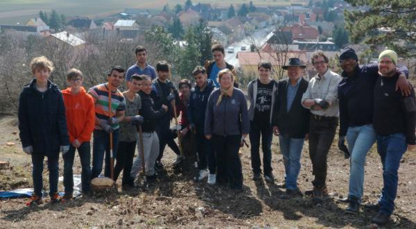 Gemeinsam mit zahlreichen Freiwilligen wurden die Naturjuwele in Bad Vöslau, Pfaffstätten und dem Sieveringer Steinbruch gepflegt. 