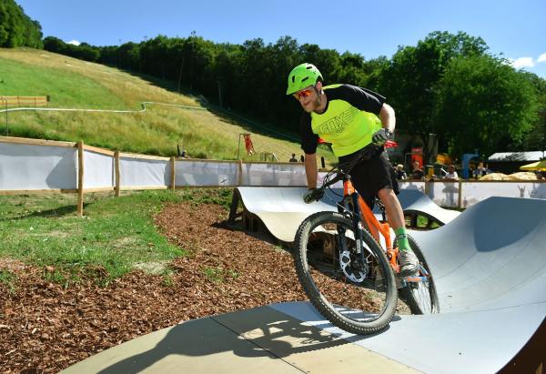 Europas erstes urbanes Mountainbike Trailcenter wurde im Biosphärenpark Wienerwald eröffnet.