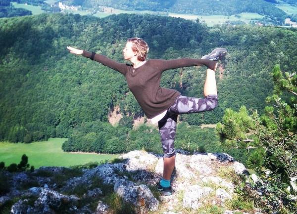 Yoga im Wald