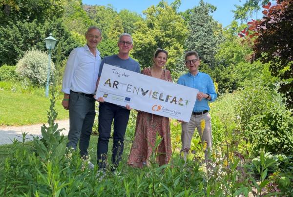 Politische VertreterInnen eröffnen den TdA 2025 in Baden
