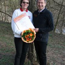 Biosphärenpark Direktor Dr. Herbert Greisberger gratuliert DI Susanne Käfer zur Nominierung als "Wienerwälderin 2017".