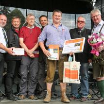 Wiesenmeister 2017: Familie Zigeuner im Bild mit LAbg. Bgm. Josef Balber (Altenmarkt), Dr. Herbert Greisberger (BPWW), Dr. Josef Greimler (Uni Wien), DI Alexander Mrkvicka (MA49), Bgm. DI Ludwig Köck (Alland), LAbg. Bgm. Christoph Kainz (Pfaffstätten)