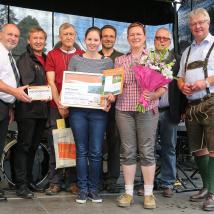 Wiesenmeister 2017: Familie Matzinger im Bild mit LAbg. Bgm. Josef Balber (Altenmarkt), Dr. Herbert Greisberger (BPWW), Dr. Josef Greimler (Uni Wien), DI Alexander Mrkvicka (MA49), Bgm. DI Ludwig Köck (Alland), LAbg. Bgm. Christoph Kainz (Pfaffstätten)